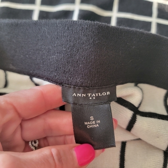 Ann Taylor Black White Windowpane Pull On Knit Sweater Skirt Size Small - Picture 5 of 5